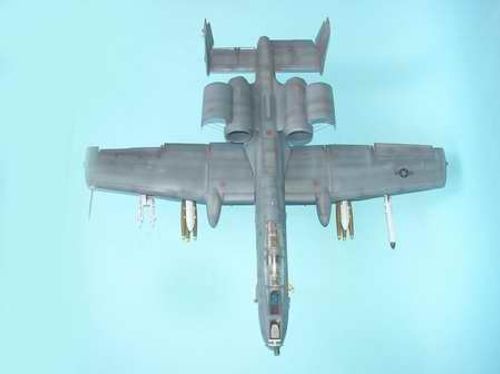 Trumpeter 1:32 - Fairchild-Republic A-10 Thunderbolt II (Night/Adverser Weather) 02215 