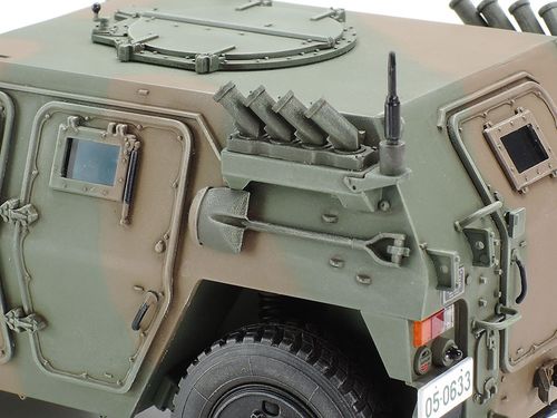 Tamiya 1:35 - Japan Ground Self Defense Force Light Armored Vehicle (35368)