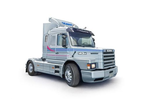 Italeri 1:24 - Scania T 143M 500 Topline (0736)