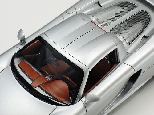 Tamiya 1:24 - Porsche Carrera GT (24275)