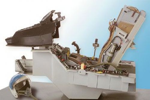 Italeri 1:12 - F-16 Cockpit (2990)