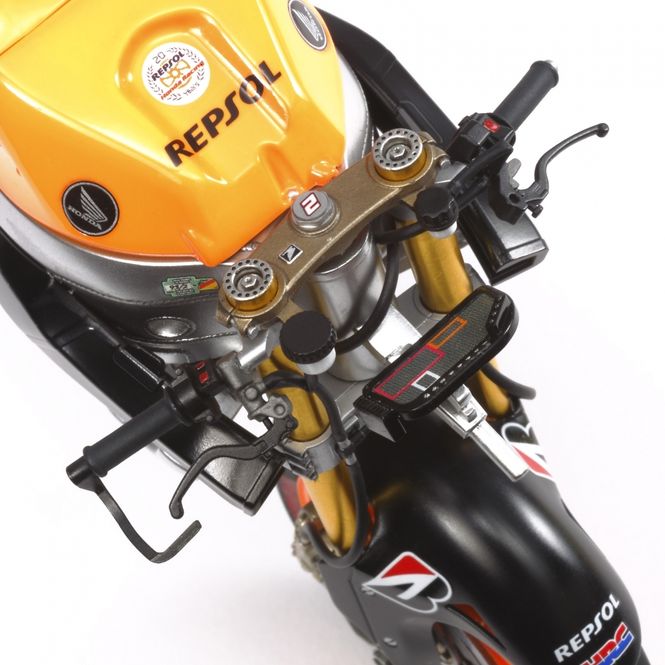 Hovedbilde Tamiya 1:12 - Repsol Honda RC213V '14 (14130)