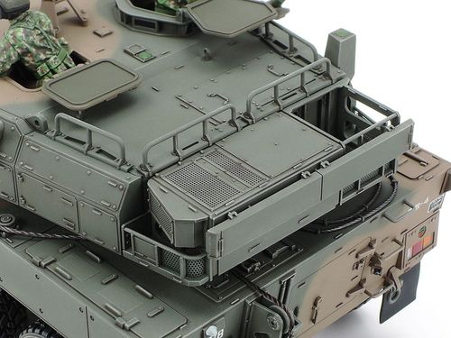 Tamiya 1:35 - Japan Ground Self Defence Force Type 16 Mobile Combat Vehicle C5 With Winch (35383)