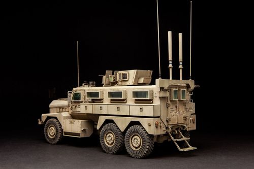 Meng Model 1:35 - U.S. Cougar 6x6 MRAP Vehicle (SS-005)