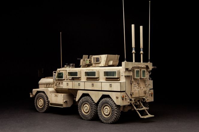 Hovedbilde Meng Model 1:35 - U.S. Cougar 6x6 MRAP Vehicle ...