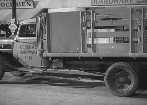 ACE 1:72 - US V-8 Stake Truck m.1936/37 (72584)