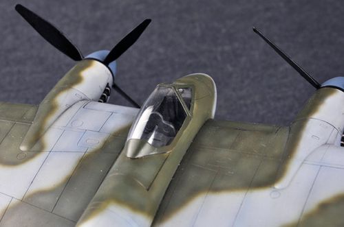 Trumpeter 1:48 - De Havilland Hornet F.3 02894 