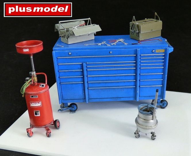 Hovedbilde Plus Model 1:35 - Garage Equipment 497 