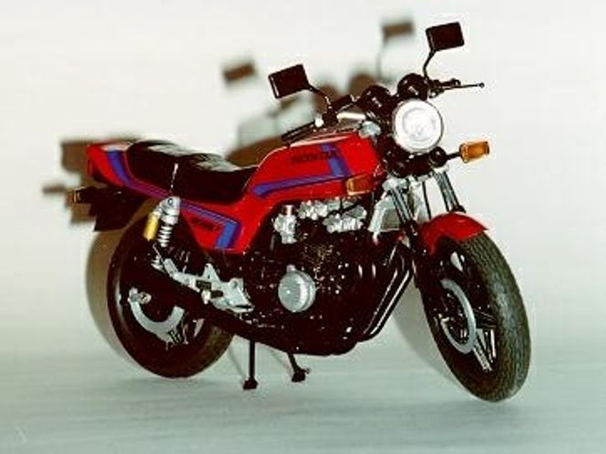 Hovedbilde Tamiya 1:12 - Honda CB750F Custom Tuned (14066)