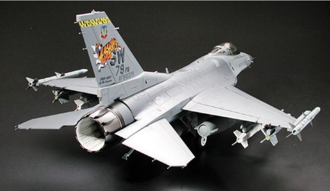 Main Image Tamiya 1:32 - 60315 F-16 CJ block 50